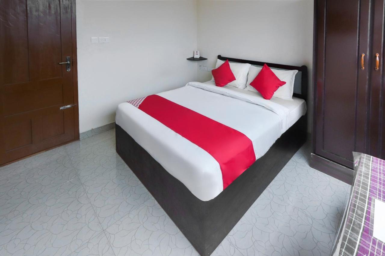 Oyo 49244 Green Castle Residency Hotel Nedumkandam Esterno foto