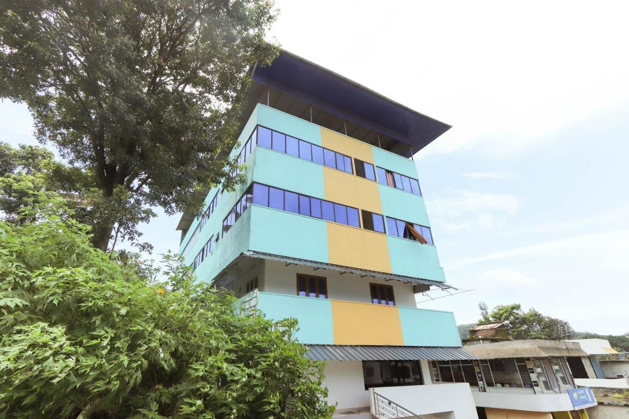 Oyo 49244 Green Castle Residency Hotel Nedumkandam Esterno foto