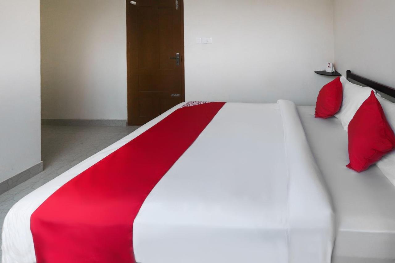 Oyo 49244 Green Castle Residency Hotel Nedumkandam Esterno foto