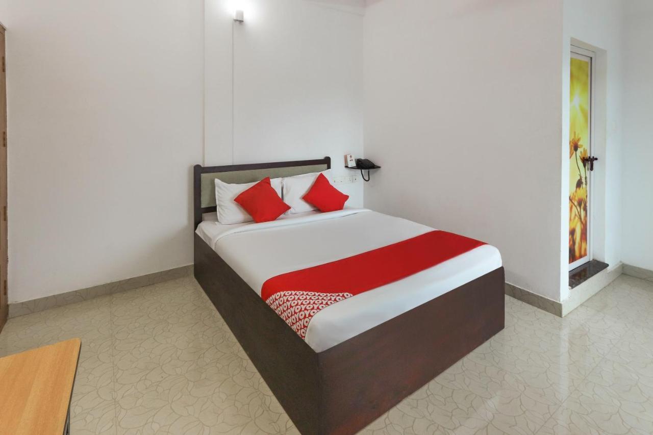 Oyo 49244 Green Castle Residency Hotel Nedumkandam Esterno foto